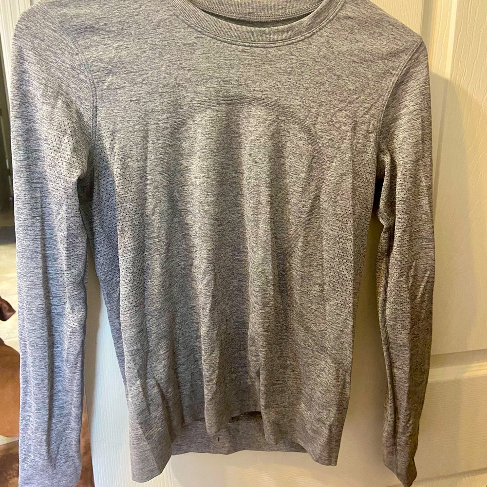 Slate/White LULULEMON swiftly tech long sleeve
